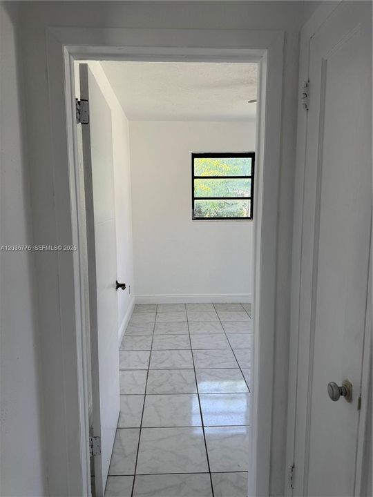 For Rent: $1,850 (2 beds, 1 baths, 2168 Square Feet)