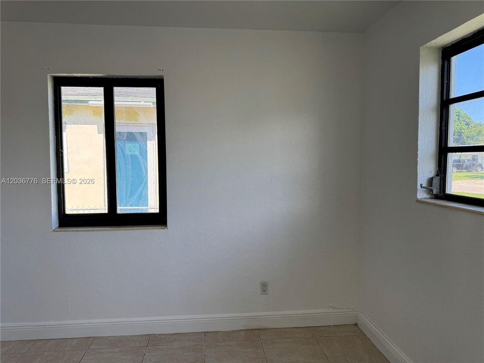 For Rent: $1,850 (2 beds, 1 baths, 2168 Square Feet)