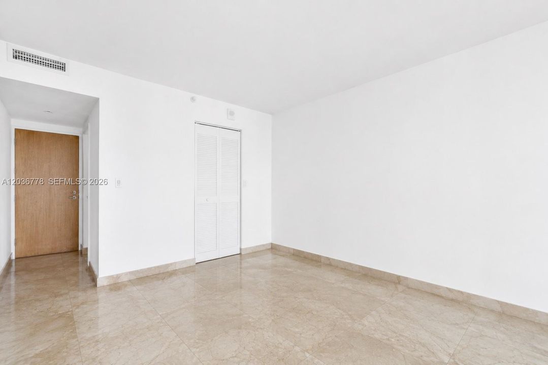 For Rent: $2,800 (2 beds, 2 baths, 1030 Square Feet)
