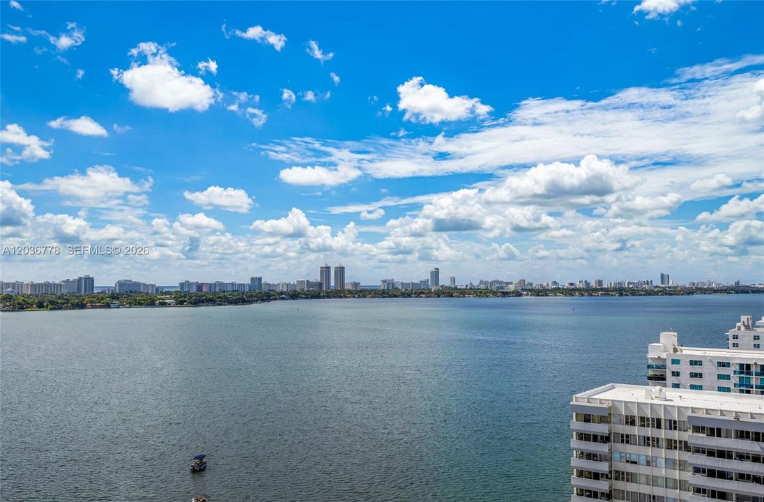 For Rent: $2,800 (2 beds, 2 baths, 1030 Square Feet)