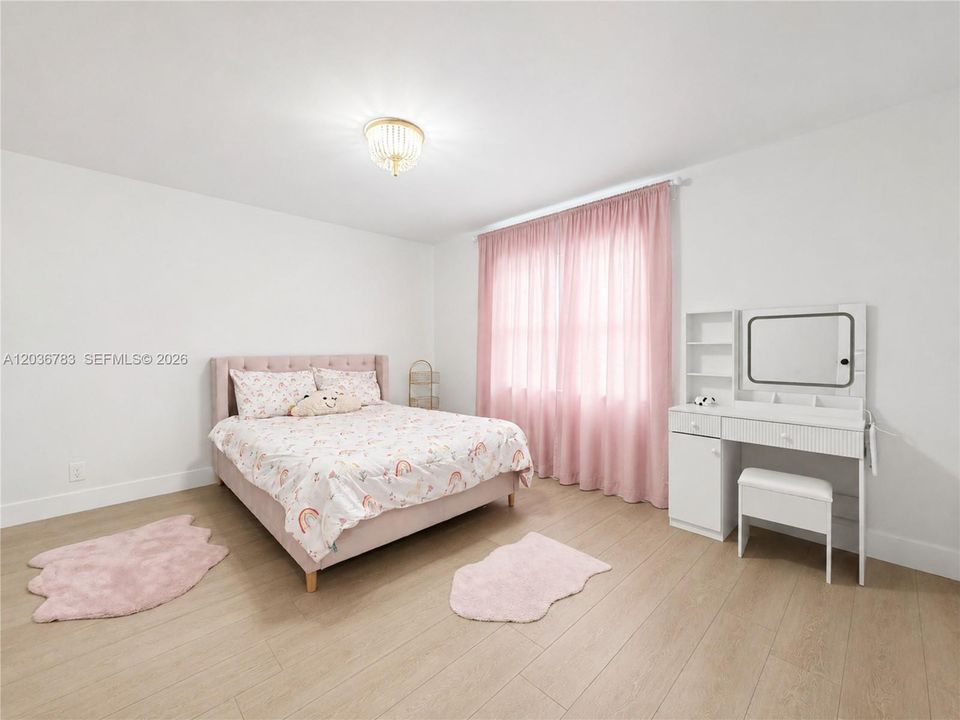 En Venta: $749,000 (4 camas, 2 baños, 2552 Pies cuadrados)