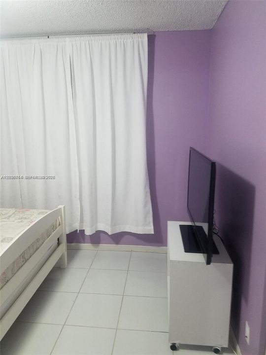 For Sale: $157,000 (2 beds, 2 baths, 1160 Square Feet)