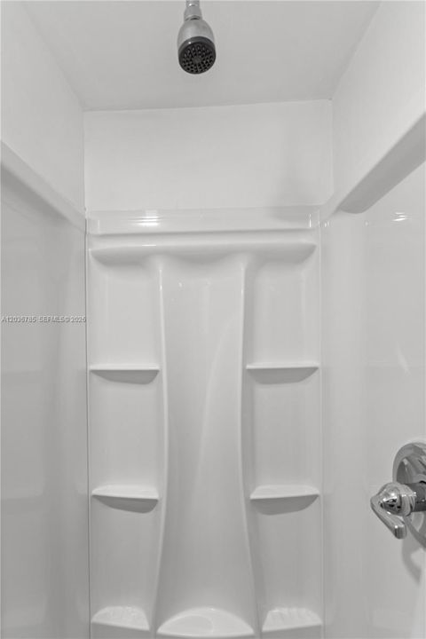 For Rent: $1,600 (0 beds, 1 baths, 450 Square Feet)
