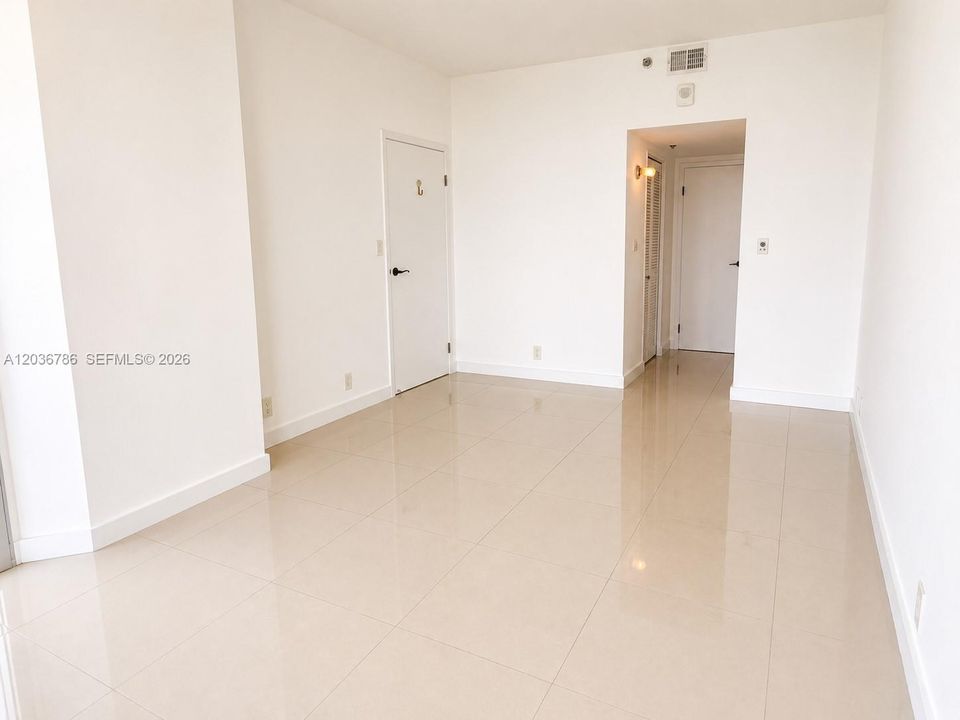 For Rent: $3,500 (2 beds, 2 baths, 1030 Square Feet)
