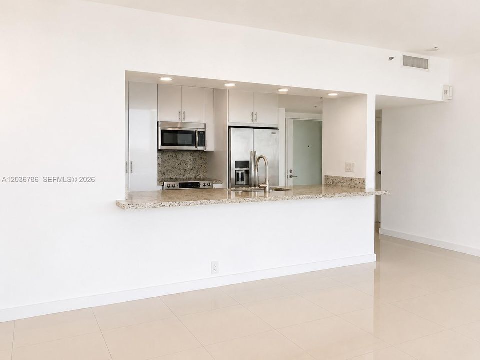 For Rent: $3,500 (2 beds, 2 baths, 1030 Square Feet)