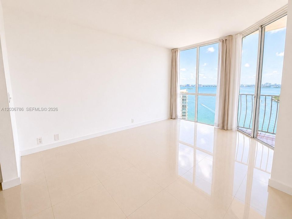 For Rent: $3,500 (2 beds, 2 baths, 1030 Square Feet)