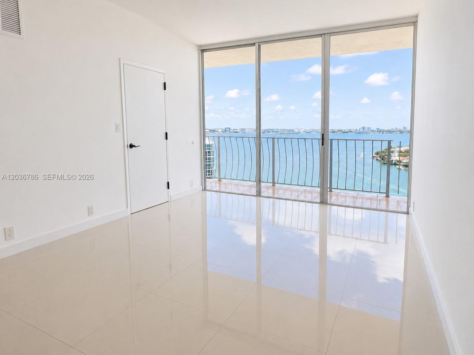 For Rent: $3,500 (2 beds, 2 baths, 1030 Square Feet)