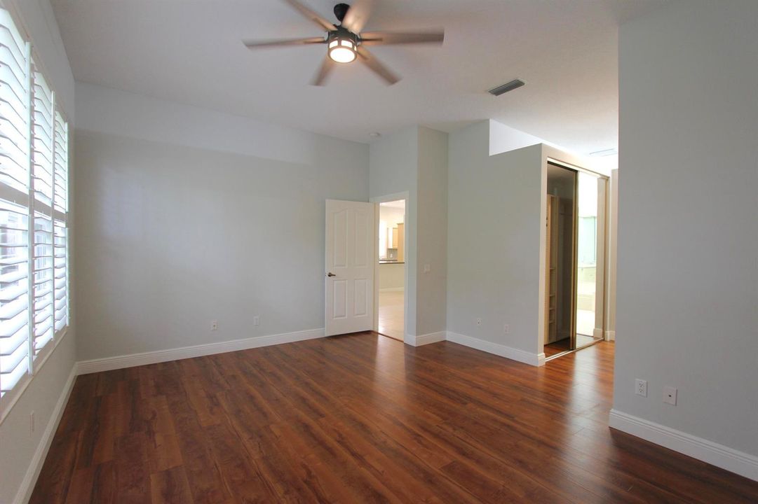 Wood Laminate Floors