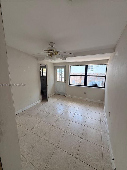 For Sale: $470,000 (3 beds, 1 baths, 1650 Square Feet)