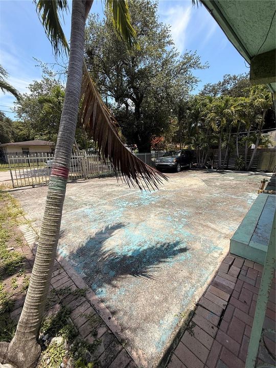 For Sale: $470,000 (3 beds, 1 baths, 1650 Square Feet)
