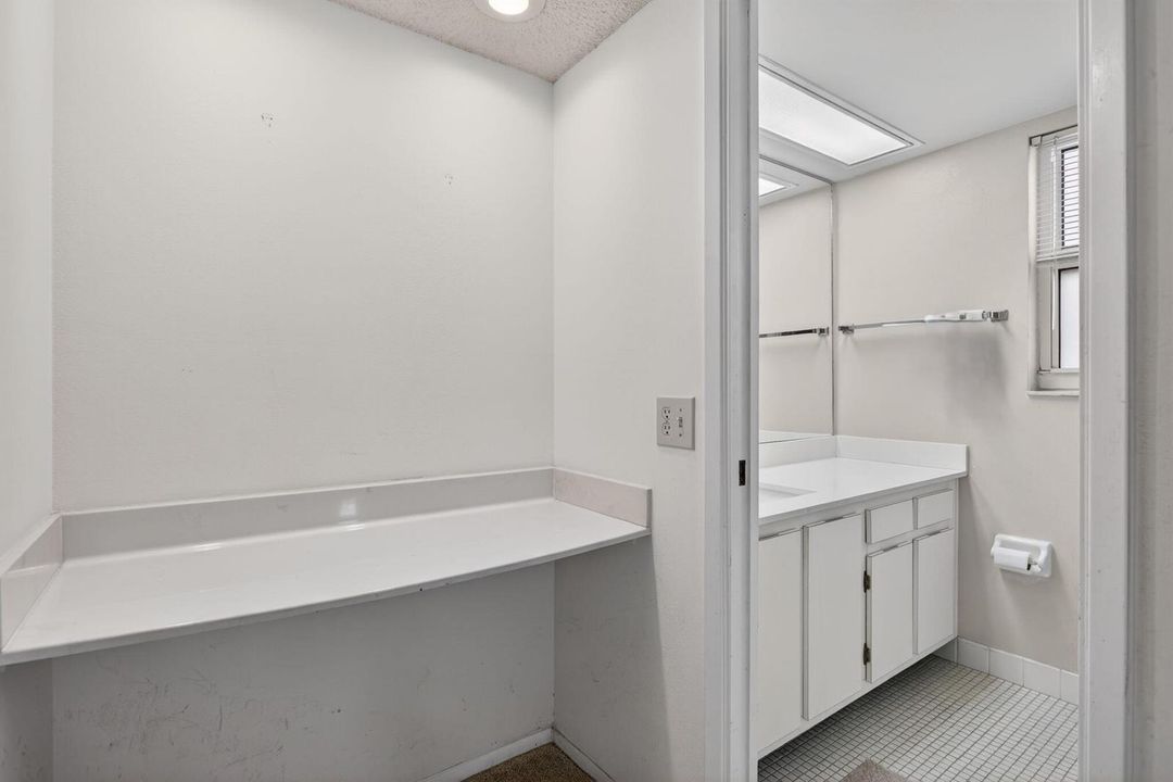 Primary Dressing & Bath