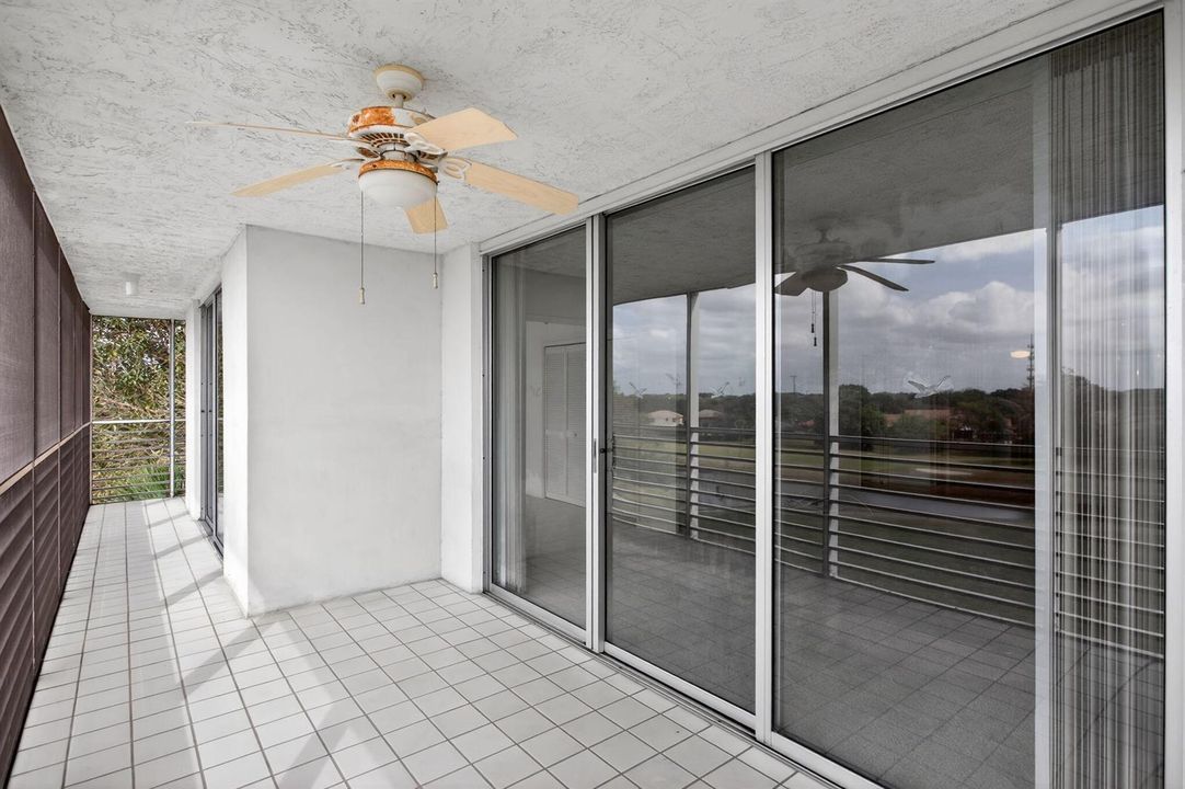 Large wrap around Balcony
