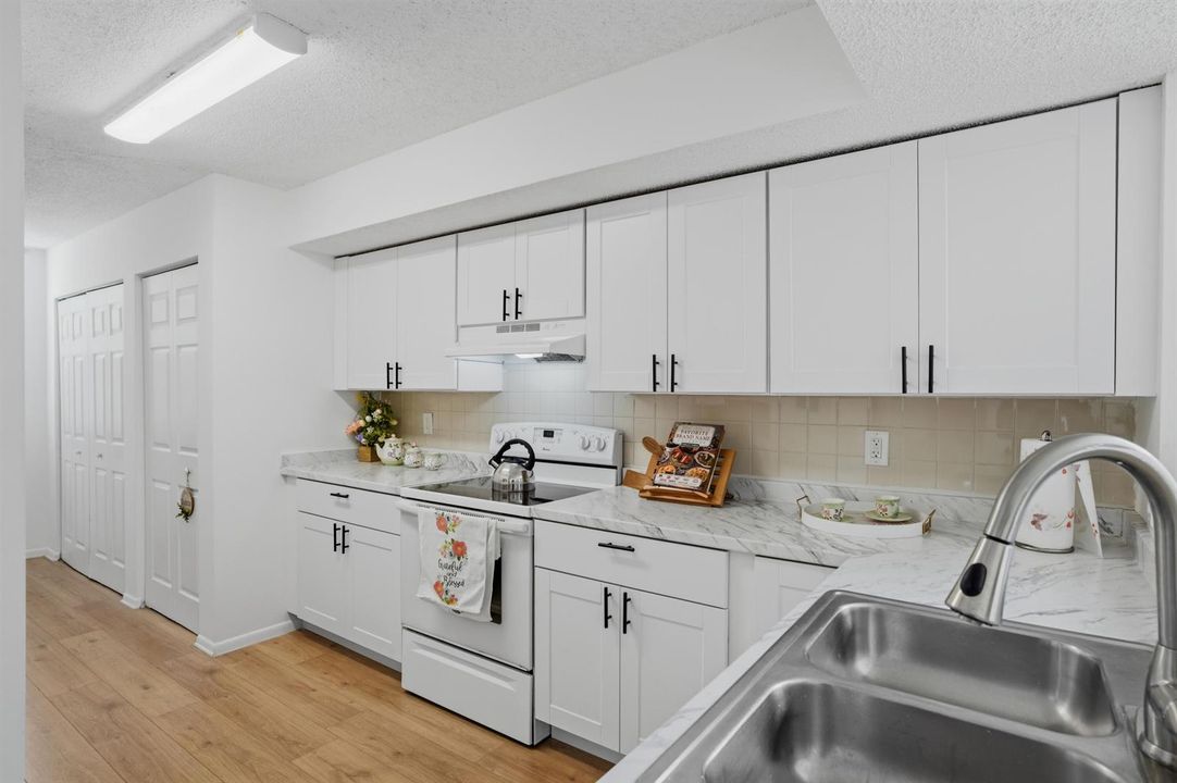 Other Kitchen VIEW
