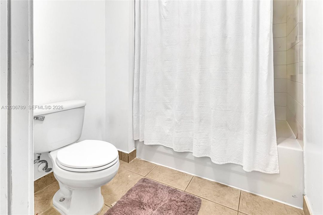 For Sale: $770,000 (5 beds, 3 baths, 2441 Square Feet)