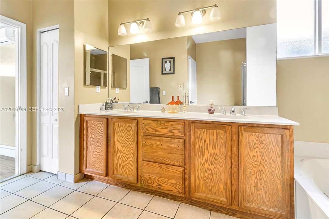 For Sale: $770,000 (5 beds, 3 baths, 2441 Square Feet)