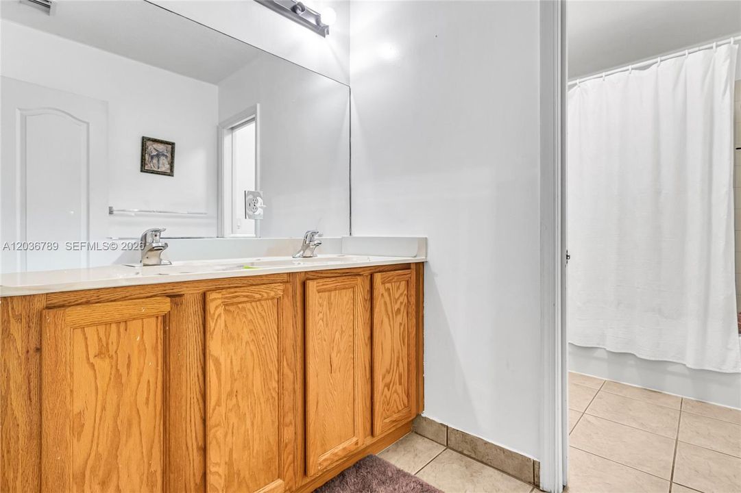 For Sale: $770,000 (5 beds, 3 baths, 2441 Square Feet)