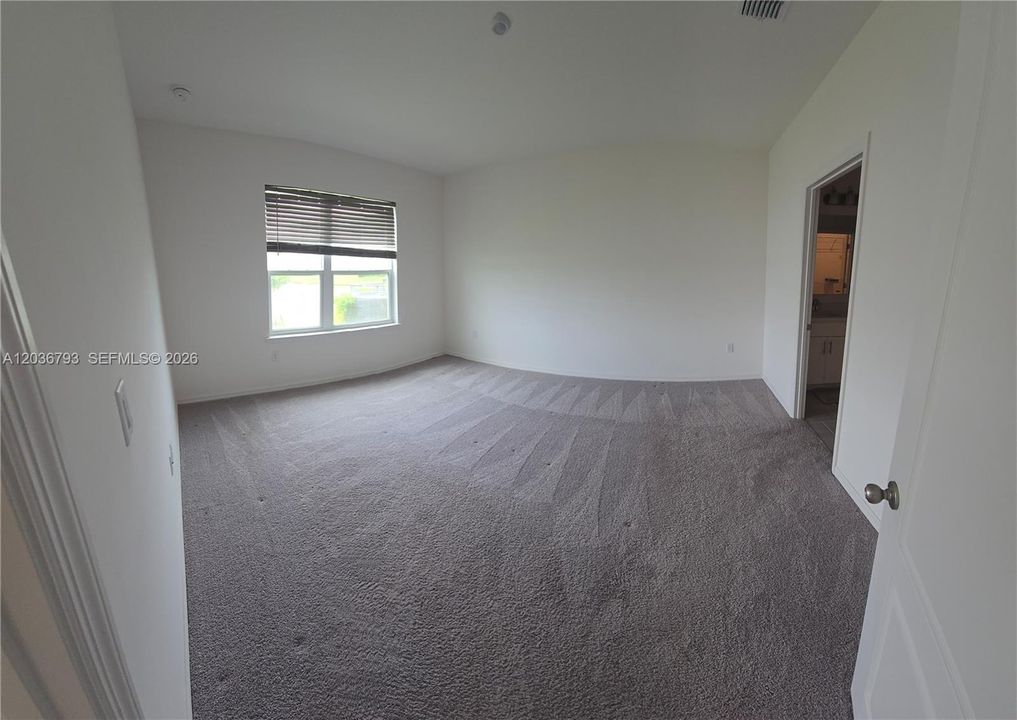 For Rent: $3,650 (5 beds, 3 baths, 2896 Square Feet)