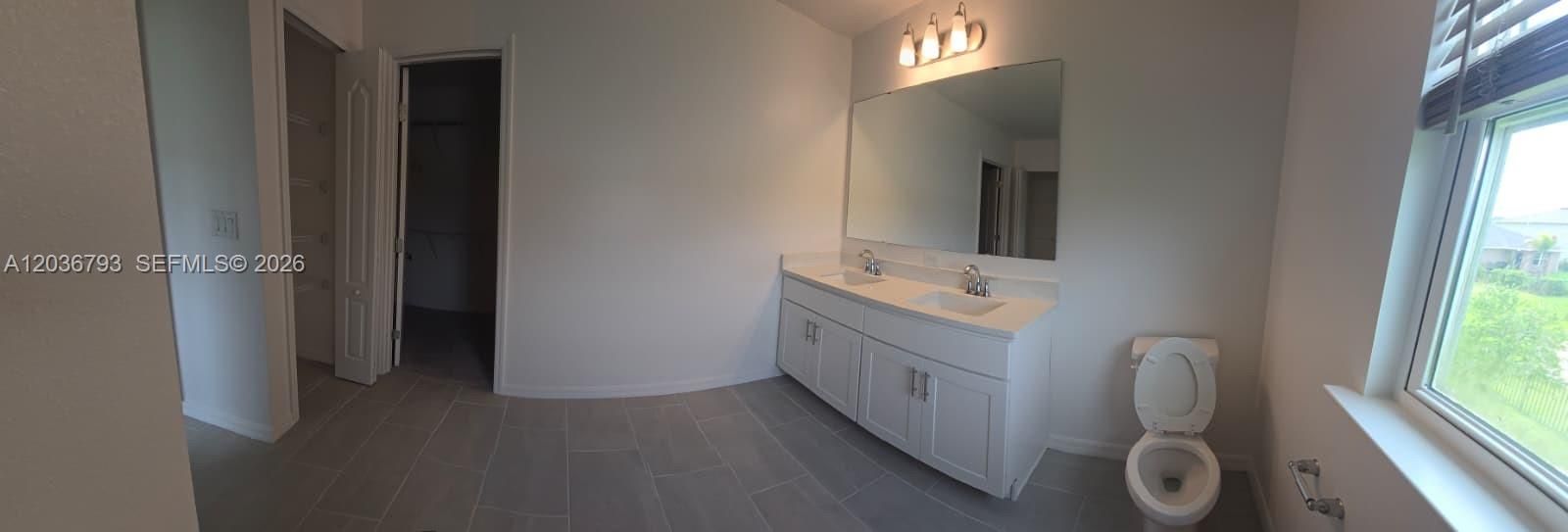 For Rent: $3,650 (5 beds, 3 baths, 2896 Square Feet)