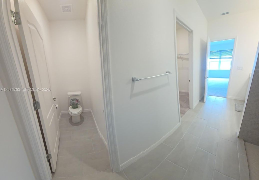 For Rent: $3,650 (5 beds, 3 baths, 2896 Square Feet)