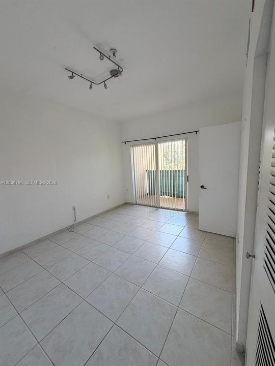 For Rent: $2,650 (3 beds, 2 baths, 1109 Square Feet)