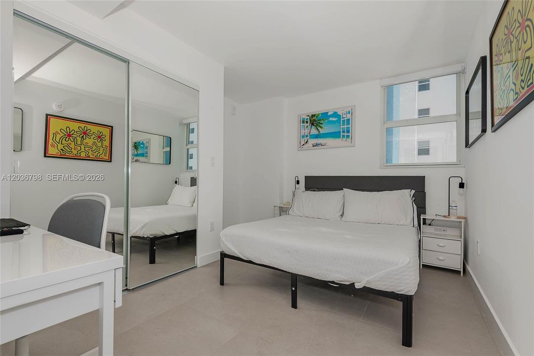For Sale: $755,000 (1 beds, 1 baths, 659 Square Feet)