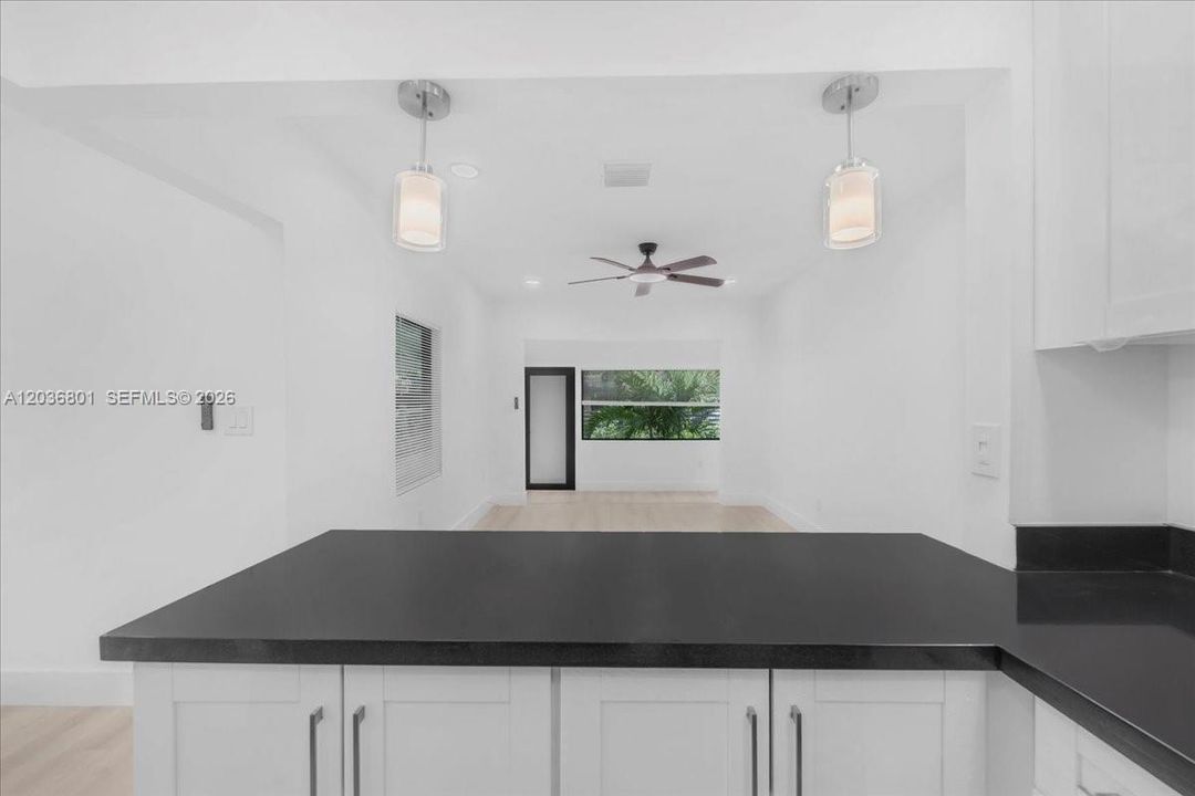 For Rent: $3,500 (3 beds, 2 baths, 831 Square Feet)