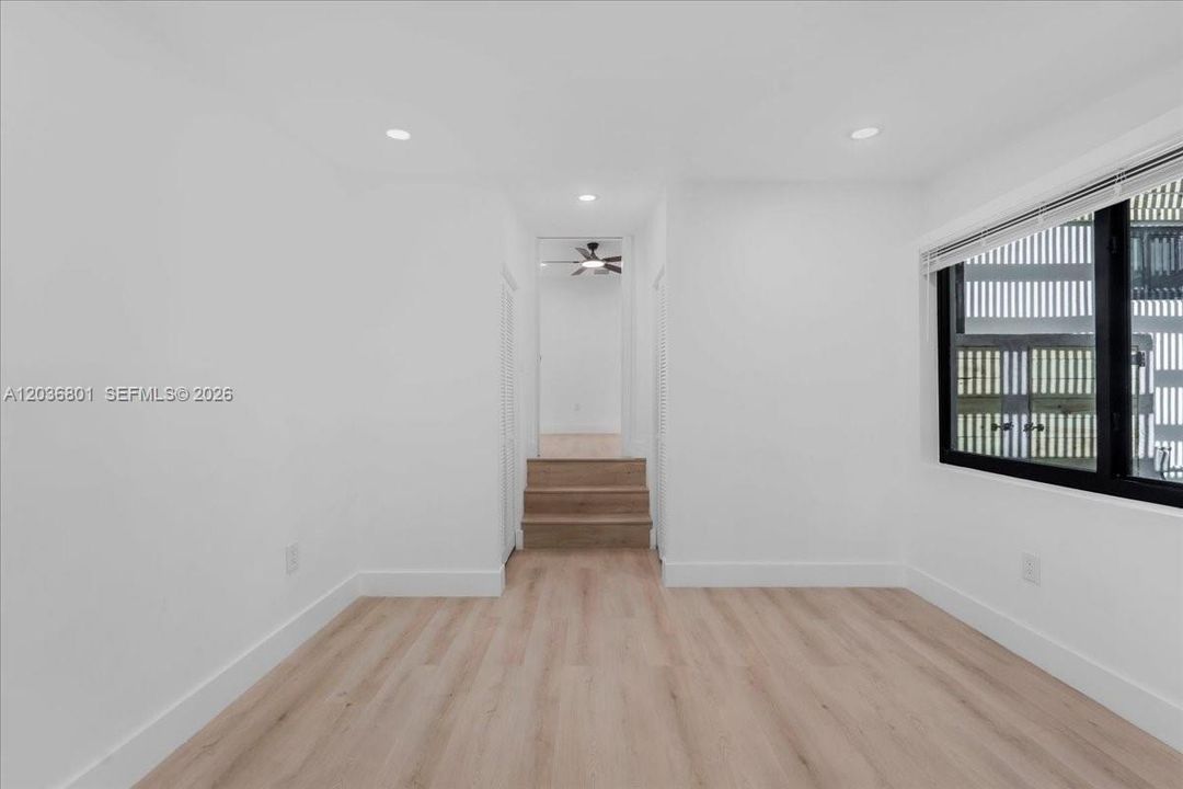 For Rent: $3,500 (3 beds, 2 baths, 831 Square Feet)