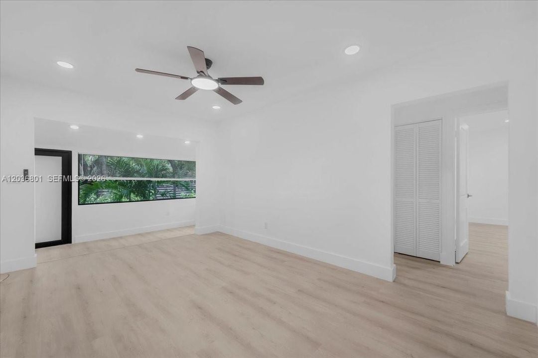 For Rent: $3,500 (3 beds, 2 baths, 831 Square Feet)