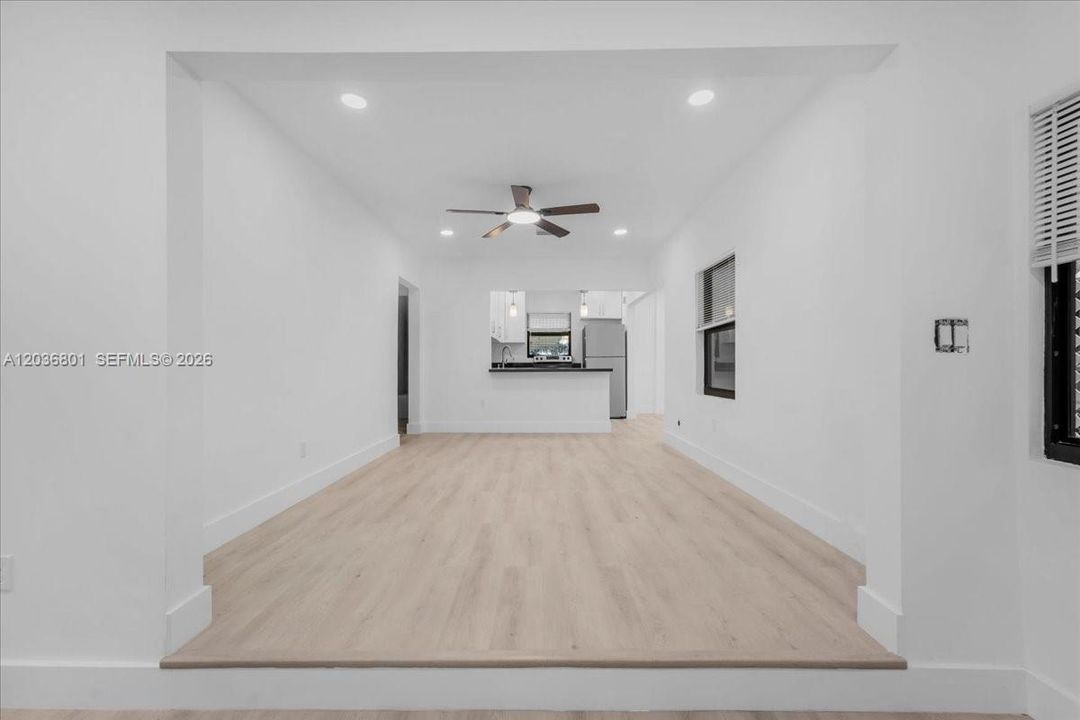 For Rent: $3,500 (3 beds, 2 baths, 831 Square Feet)