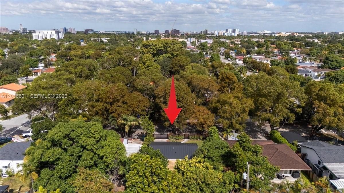 For Rent: $3,500 (3 beds, 2 baths, 831 Square Feet)