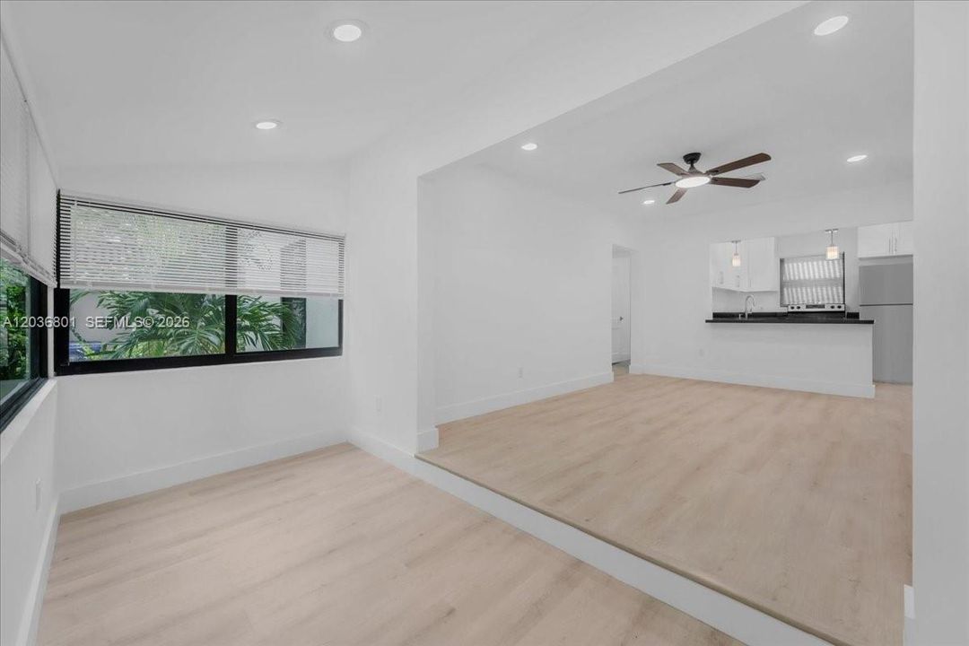 For Rent: $3,500 (3 beds, 2 baths, 831 Square Feet)