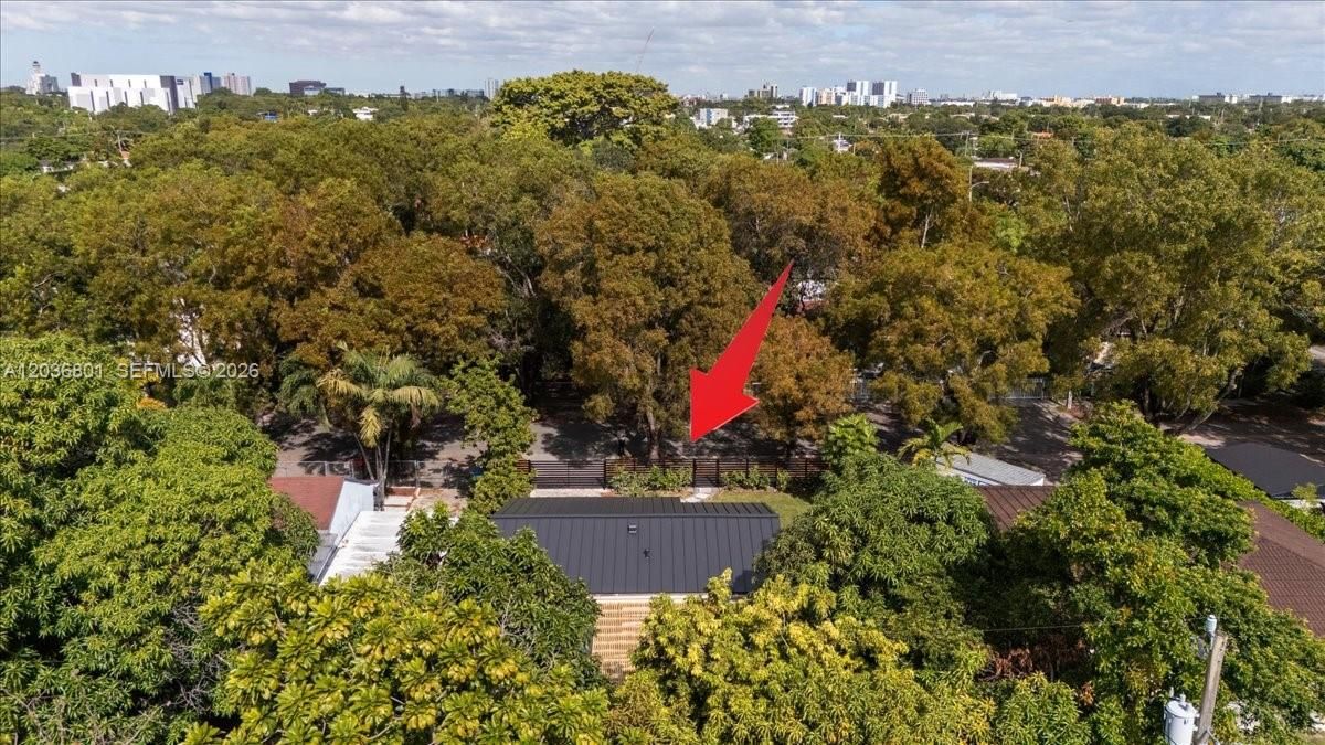 For Rent: $3,500 (3 beds, 2 baths, 831 Square Feet)