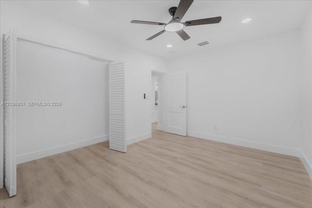 For Rent: $3,500 (3 beds, 2 baths, 831 Square Feet)