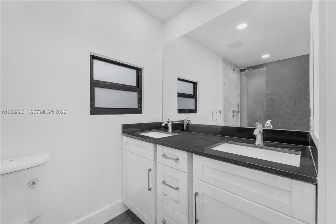 For Rent: $3,500 (3 beds, 2 baths, 831 Square Feet)