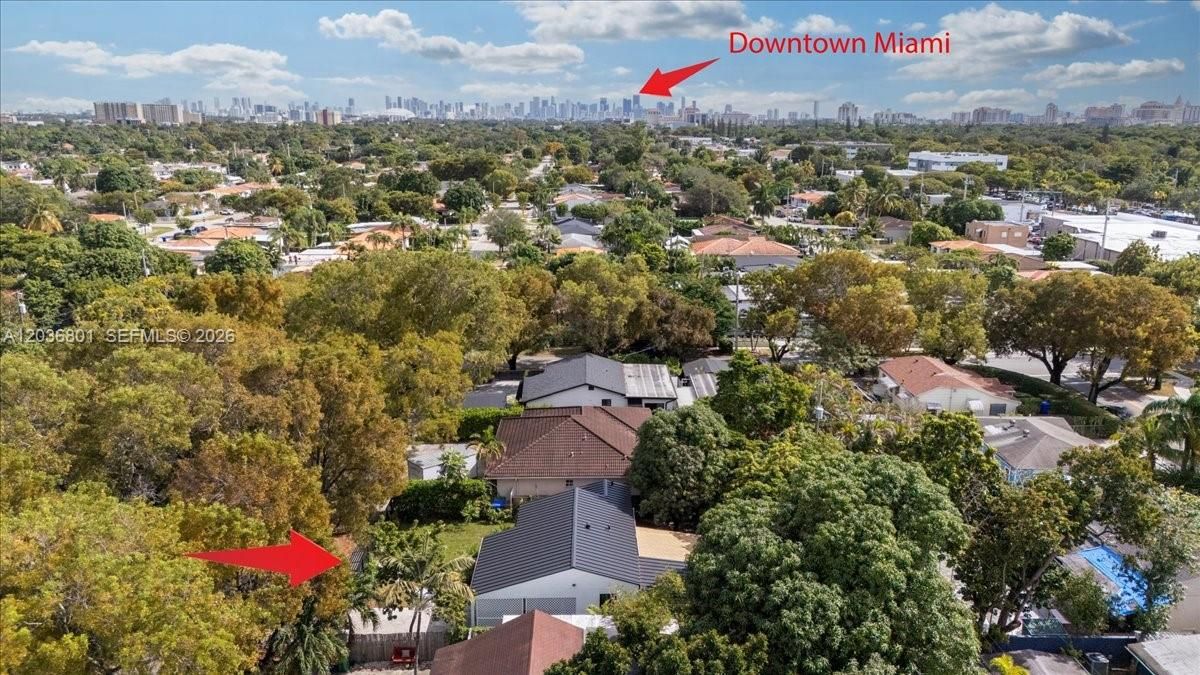 For Rent: $3,500 (3 beds, 2 baths, 831 Square Feet)