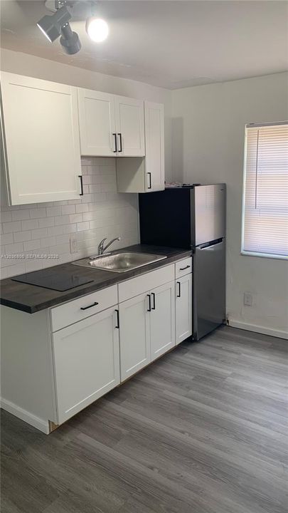 En Renta: $1,299 (0 camas, 1 baños, 0 Pies cuadrados)