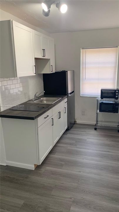 En Renta: $1,299 (0 camas, 1 baños, 0 Pies cuadrados)