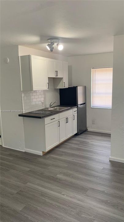 En Renta: $1,299 (0 camas, 1 baños, 0 Pies cuadrados)