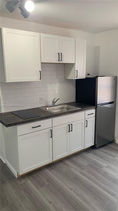 En Renta: $1,299 (0 camas, 1 baños, 0 Pies cuadrados)