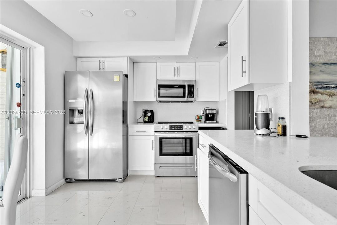 For Rent: $6,500 (5 beds, 3 baths, 2223 Square Feet)