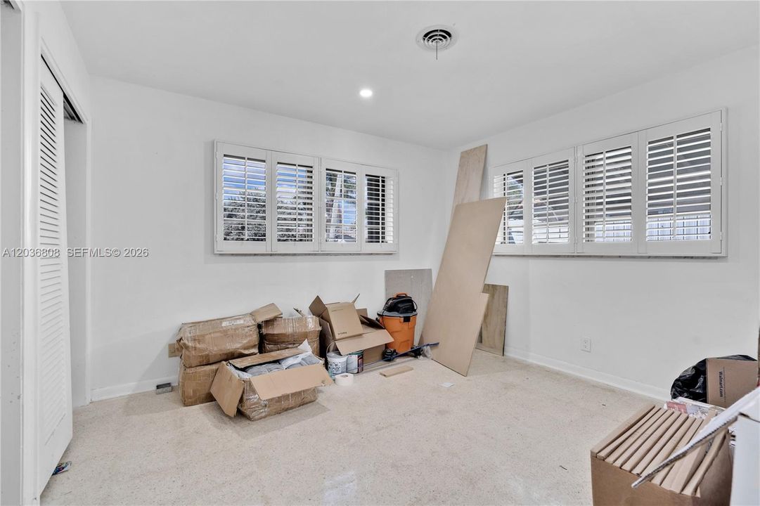For Rent: $6,500 (5 beds, 3 baths, 2223 Square Feet)