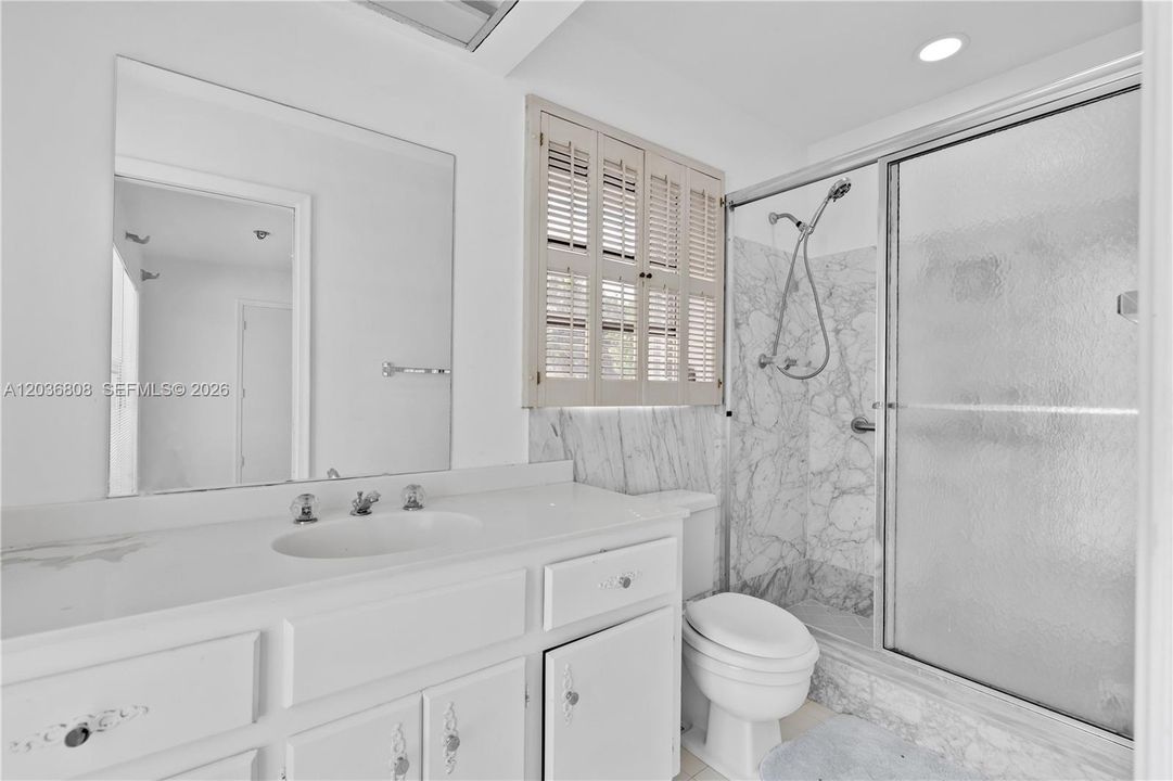 For Rent: $6,500 (5 beds, 3 baths, 2223 Square Feet)