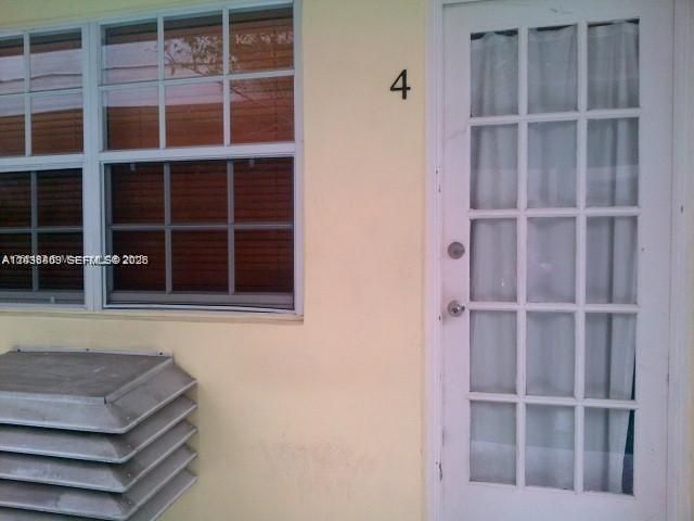 For Rent: $1,450 (0 beds, 1 baths, 431 Square Feet)