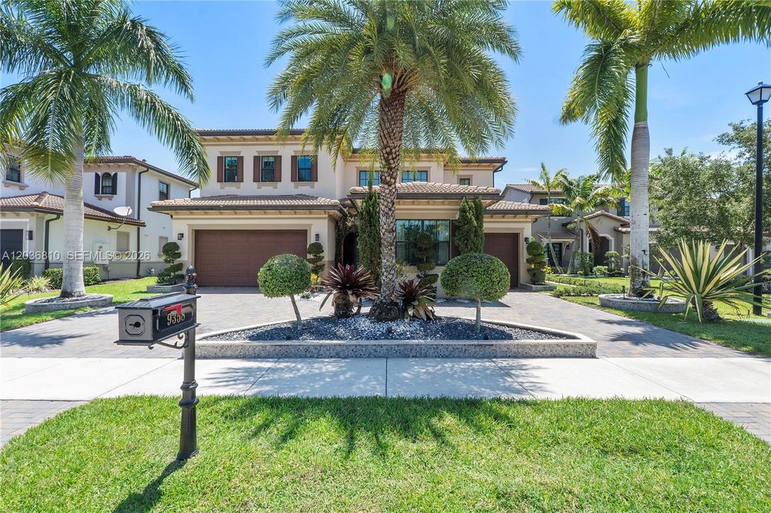 For Sale: $1,825,000 (5 beds, 4 baths, 4050 Square Feet)