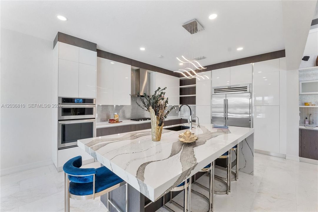 For Sale: $1,825,000 (5 beds, 4 baths, 4050 Square Feet)