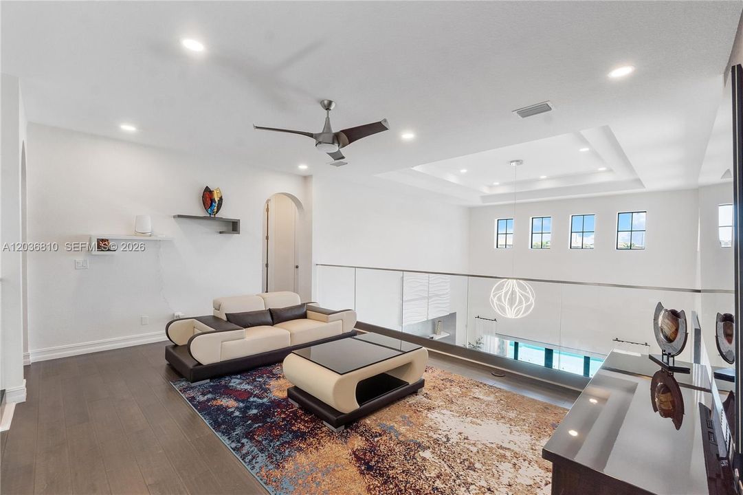 For Sale: $1,825,000 (5 beds, 4 baths, 4050 Square Feet)