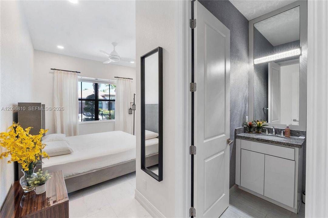 For Sale: $1,825,000 (5 beds, 4 baths, 4050 Square Feet)