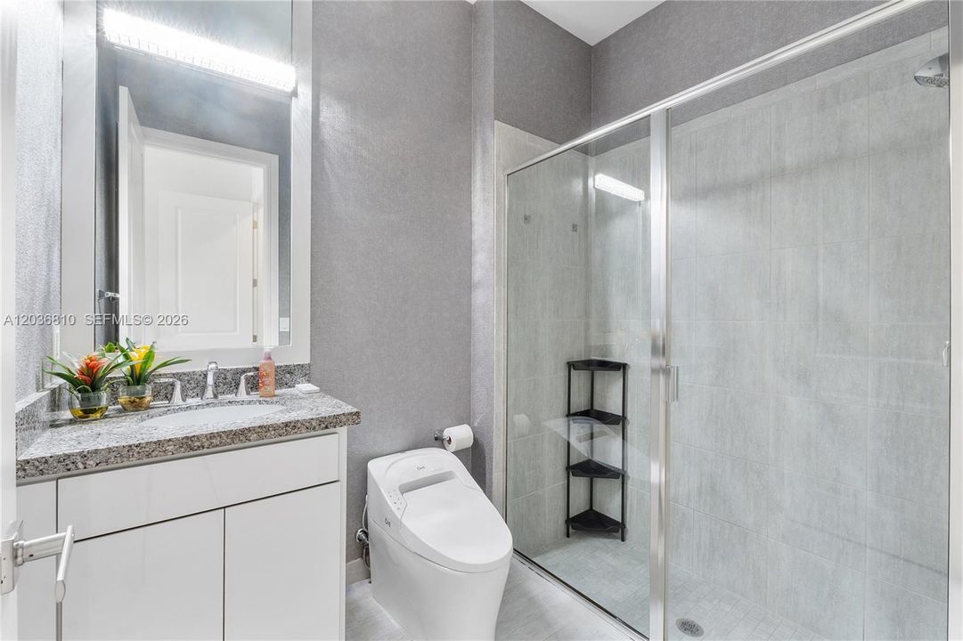 For Sale: $1,825,000 (5 beds, 4 baths, 4050 Square Feet)