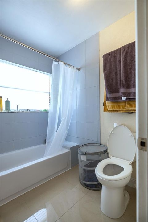 For Rent: $2,850 (3 beds, 2 baths, 1755 Square Feet)