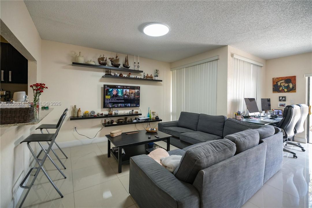 For Rent: $2,850 (3 beds, 2 baths, 1755 Square Feet)